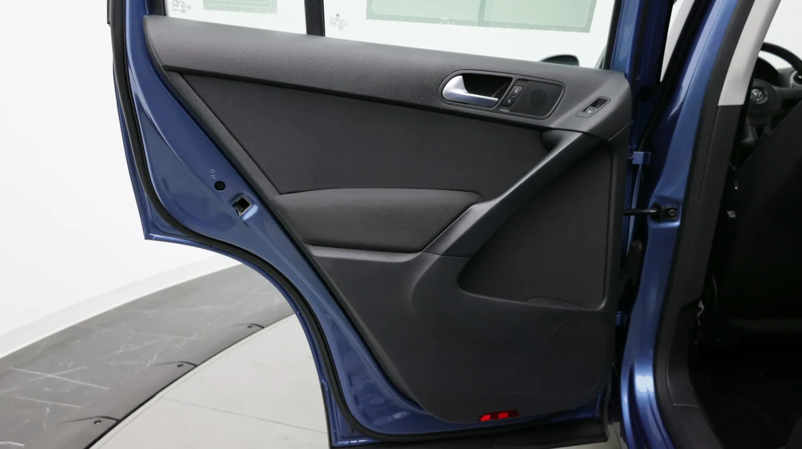 Volkswagen Tiguan Limited photo 19