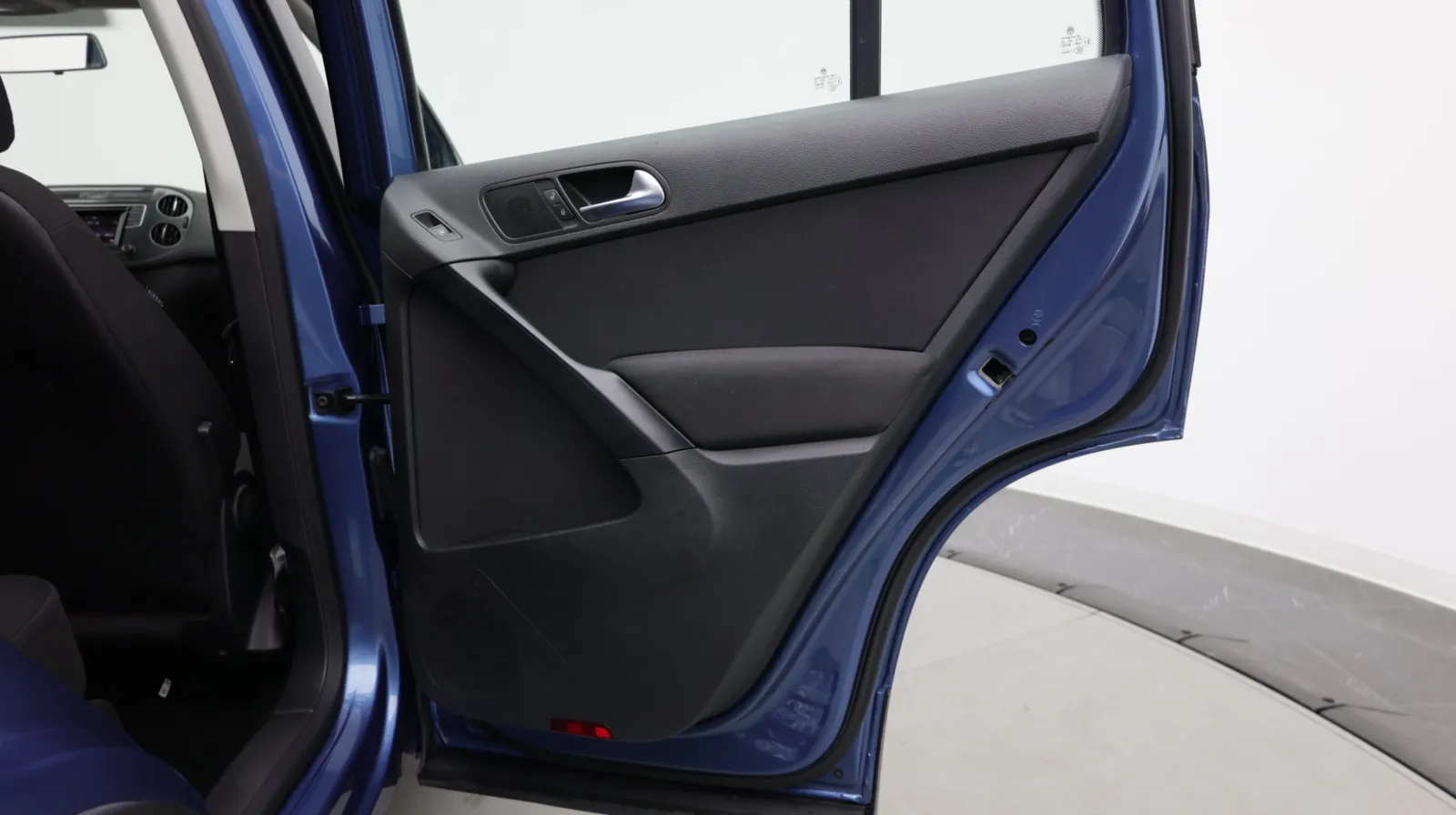 Volkswagen Tiguan Limited photo 25