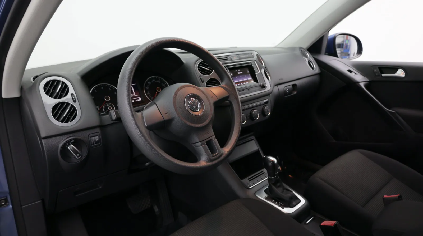 Volkswagen Tiguan Limited photo 11