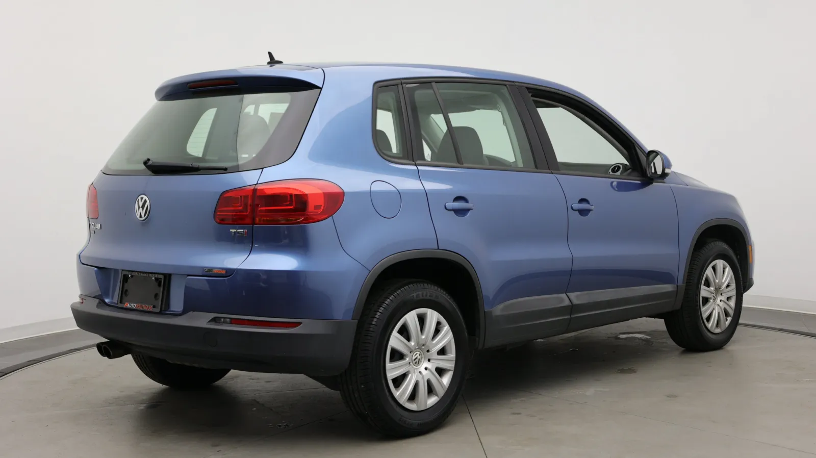 Volkswagen Tiguan Limited photo 7