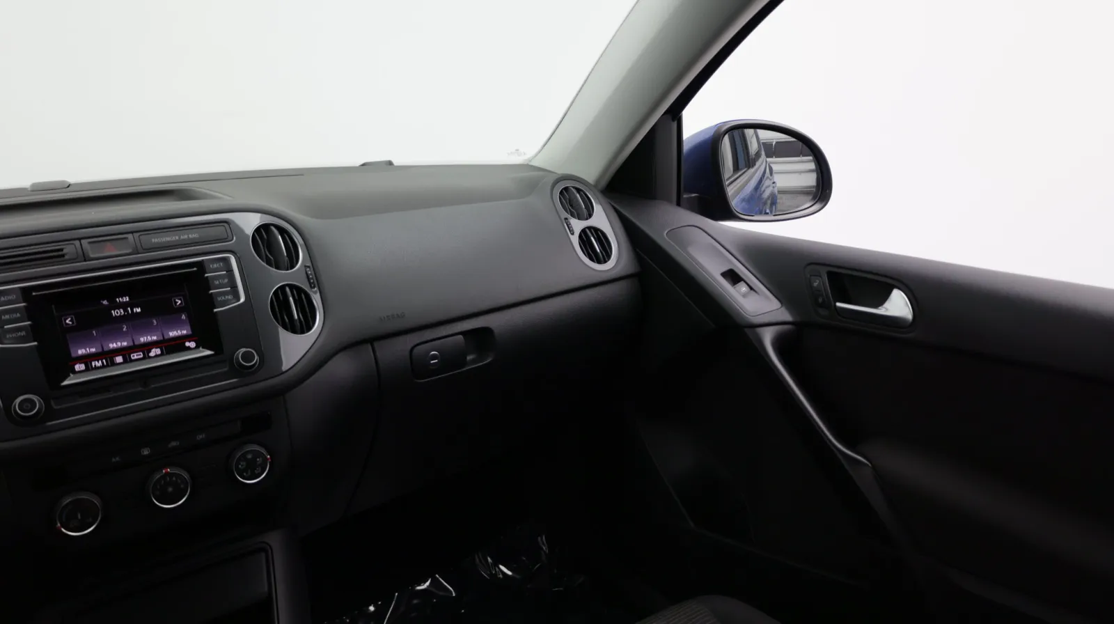 Volkswagen Tiguan Limited photo 23