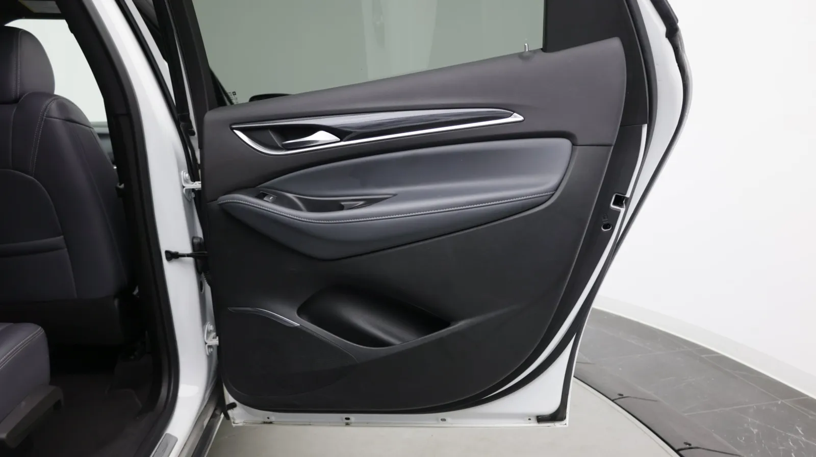 Buick Enclave photo 37