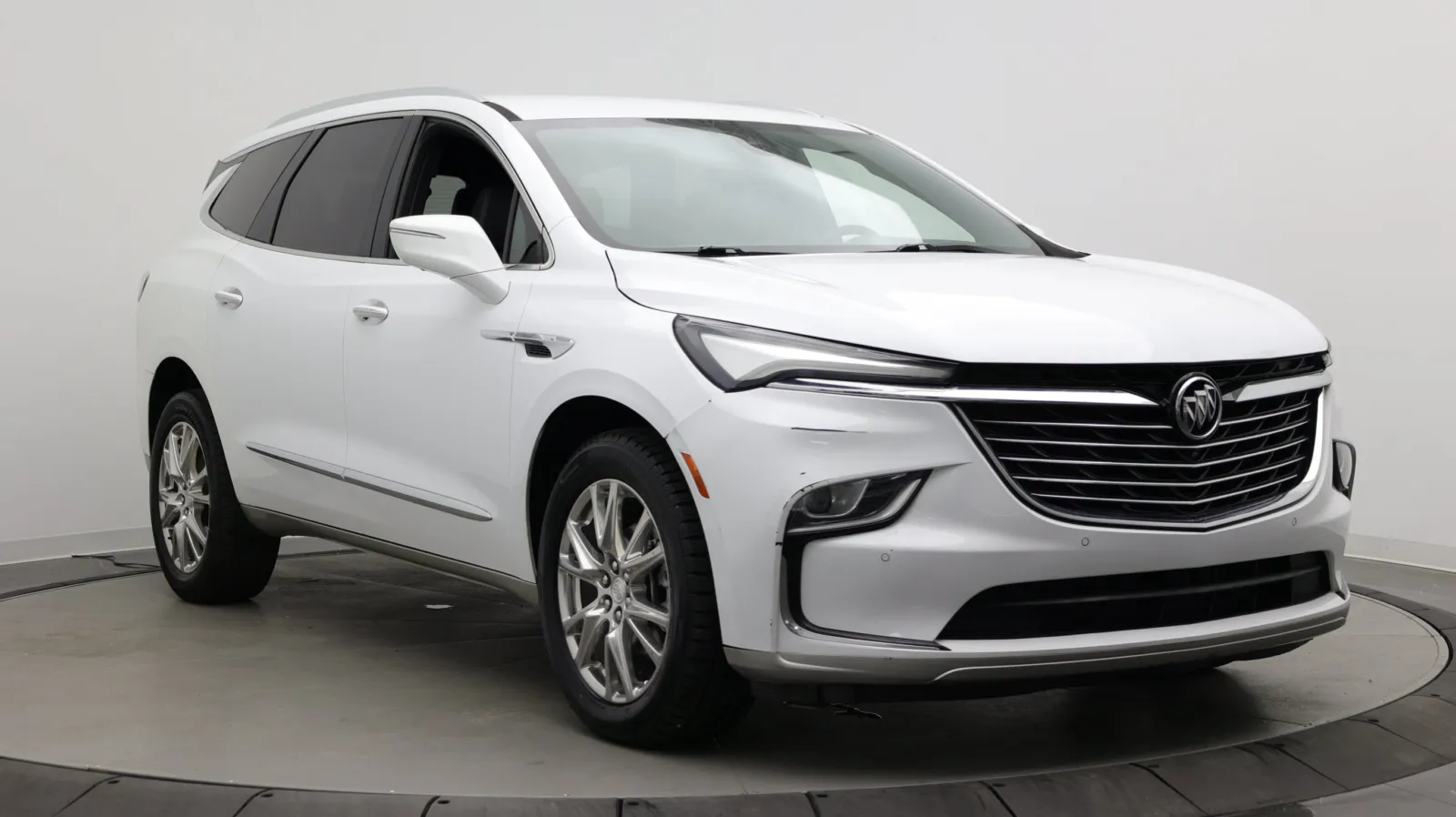 Buick Enclave photo 3