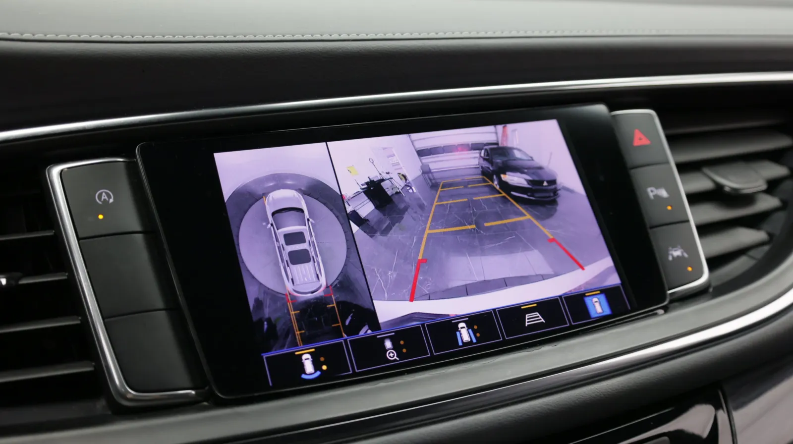 Buick Enclave photo 24