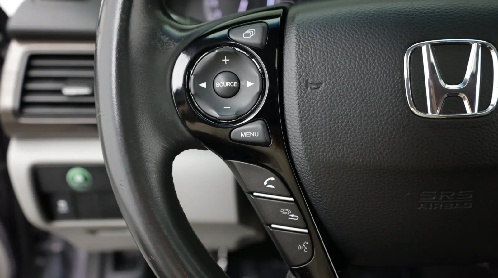 Honda Accord photo 25