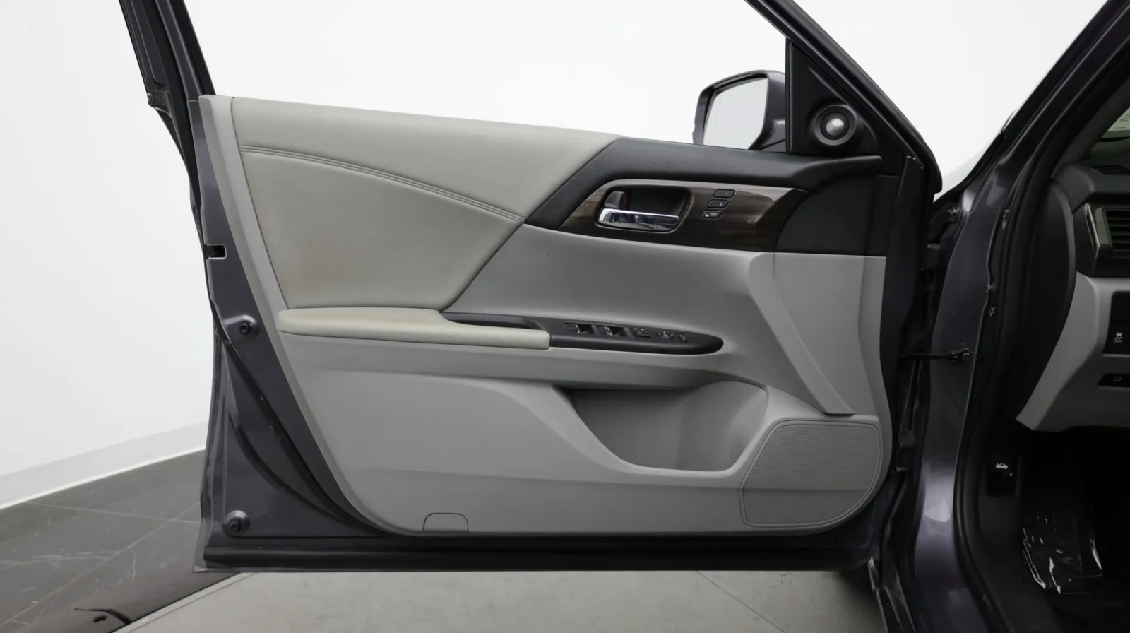 Honda Accord photo 13