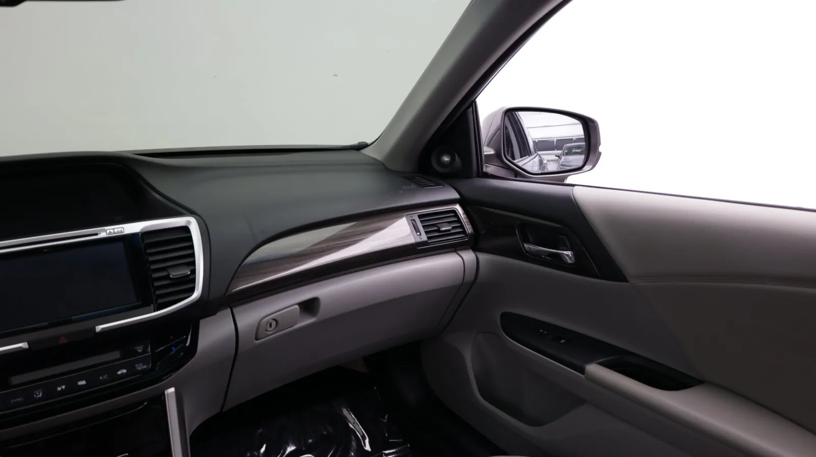 Honda Accord photo 32