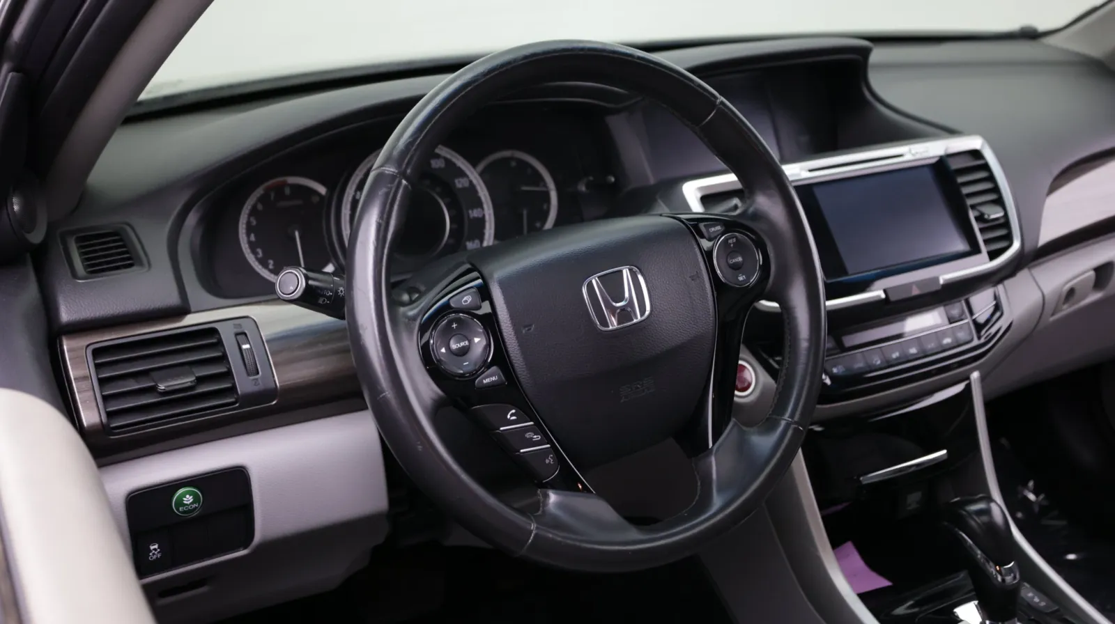 Honda Accord photo 11
