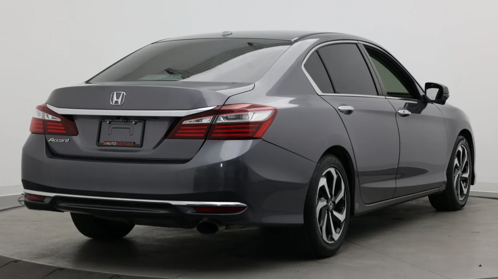 Honda Accord photo 8