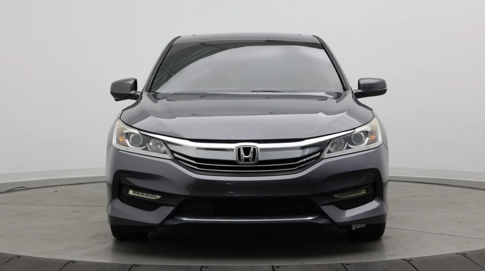 Honda Accord photo 2