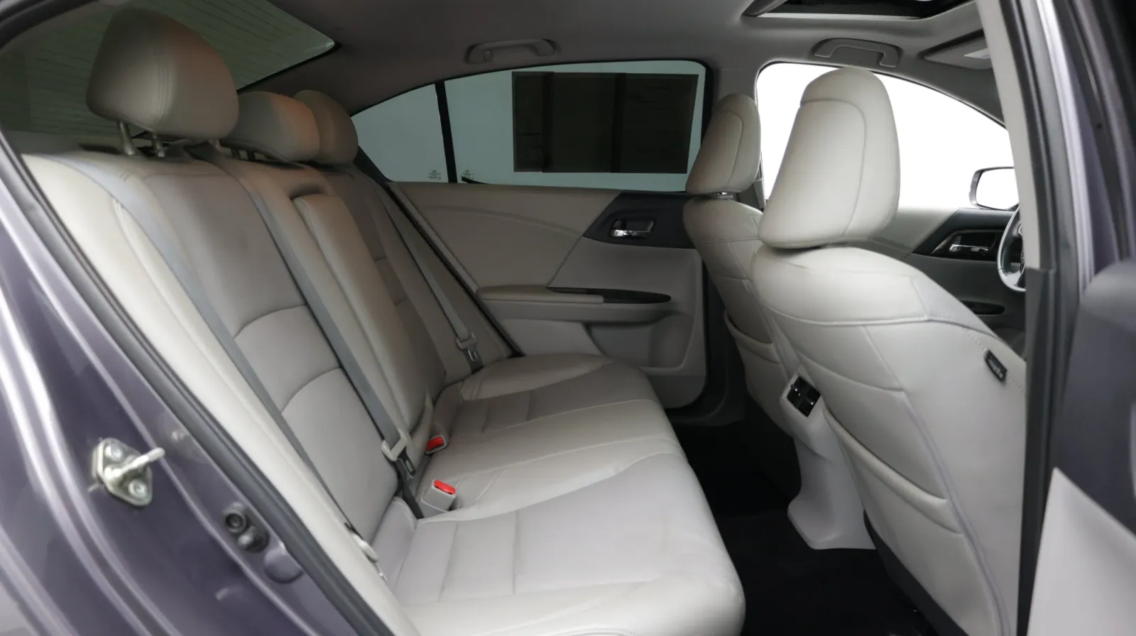 Honda Accord photo 35