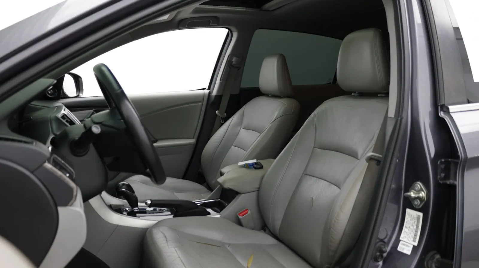Honda Accord photo 17