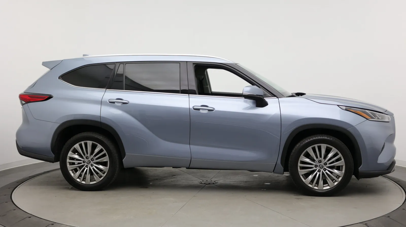 Toyota Highlander photo 11