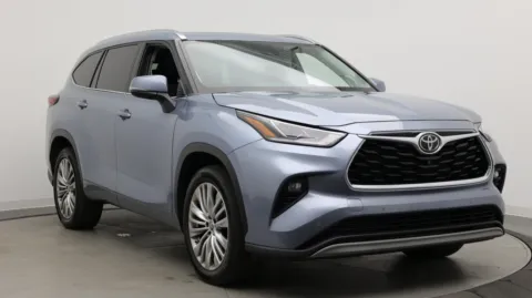 Another view of 2022 Toyota Highlander Platinum for sale in Jacksonville, FL at Auto Boutique Florida