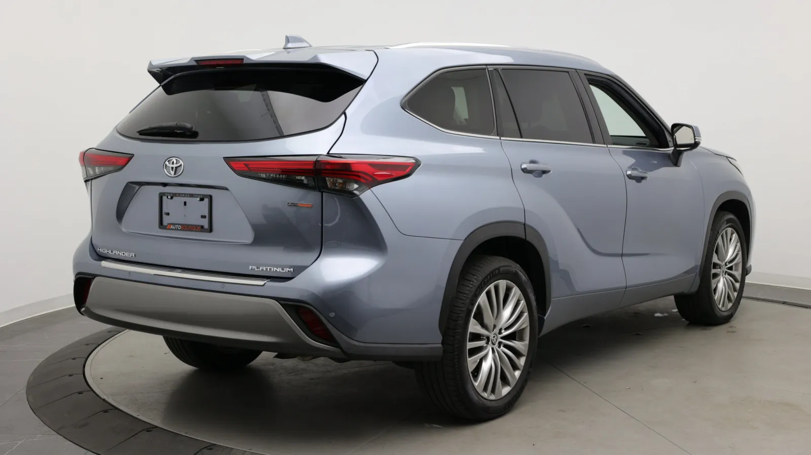 Toyota Highlander photo 8