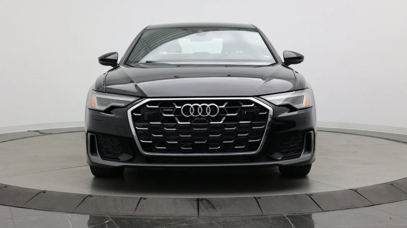 Audi A6 photo 2