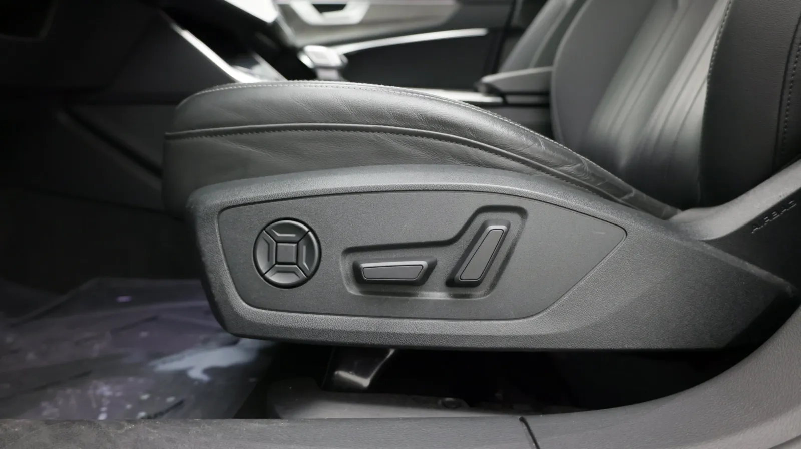 Audi A6 photo 16
