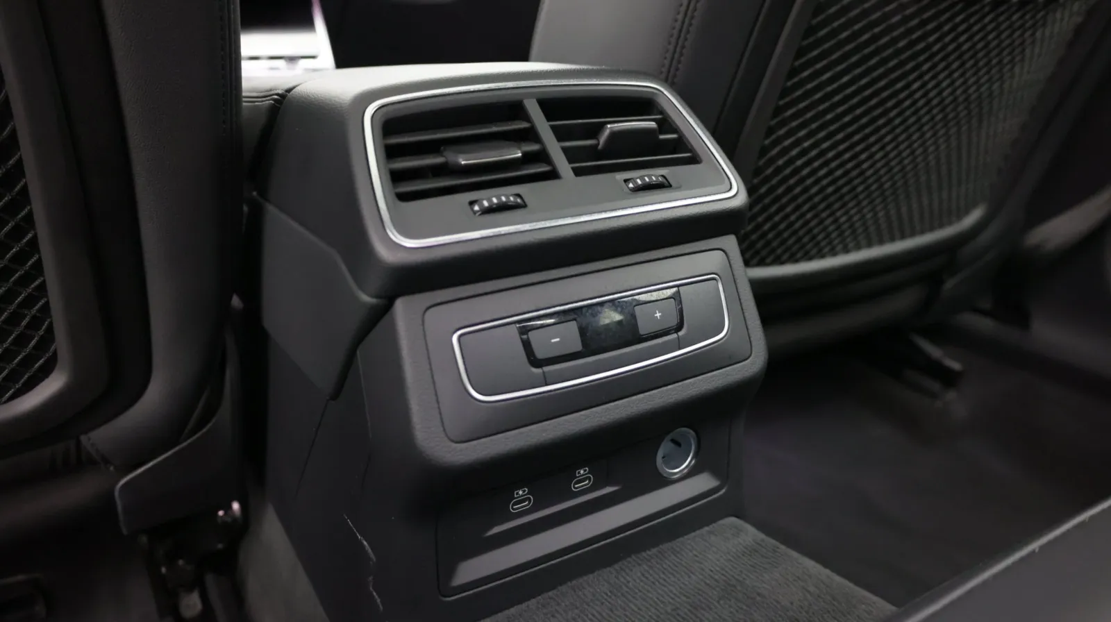 Audi A6 photo 28