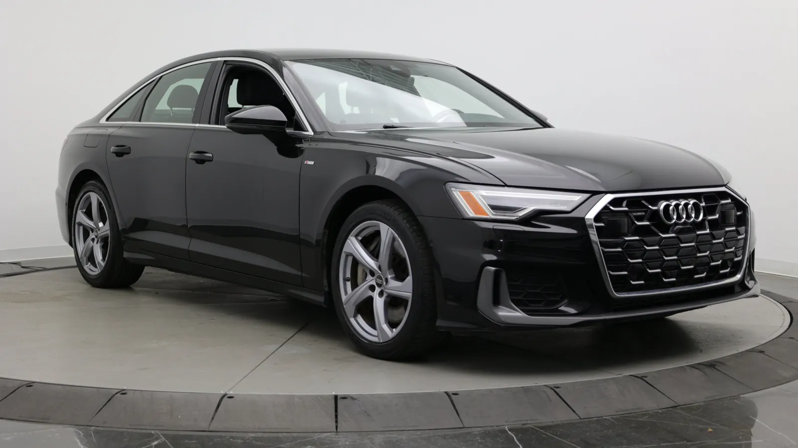 Audi A6 photo 3