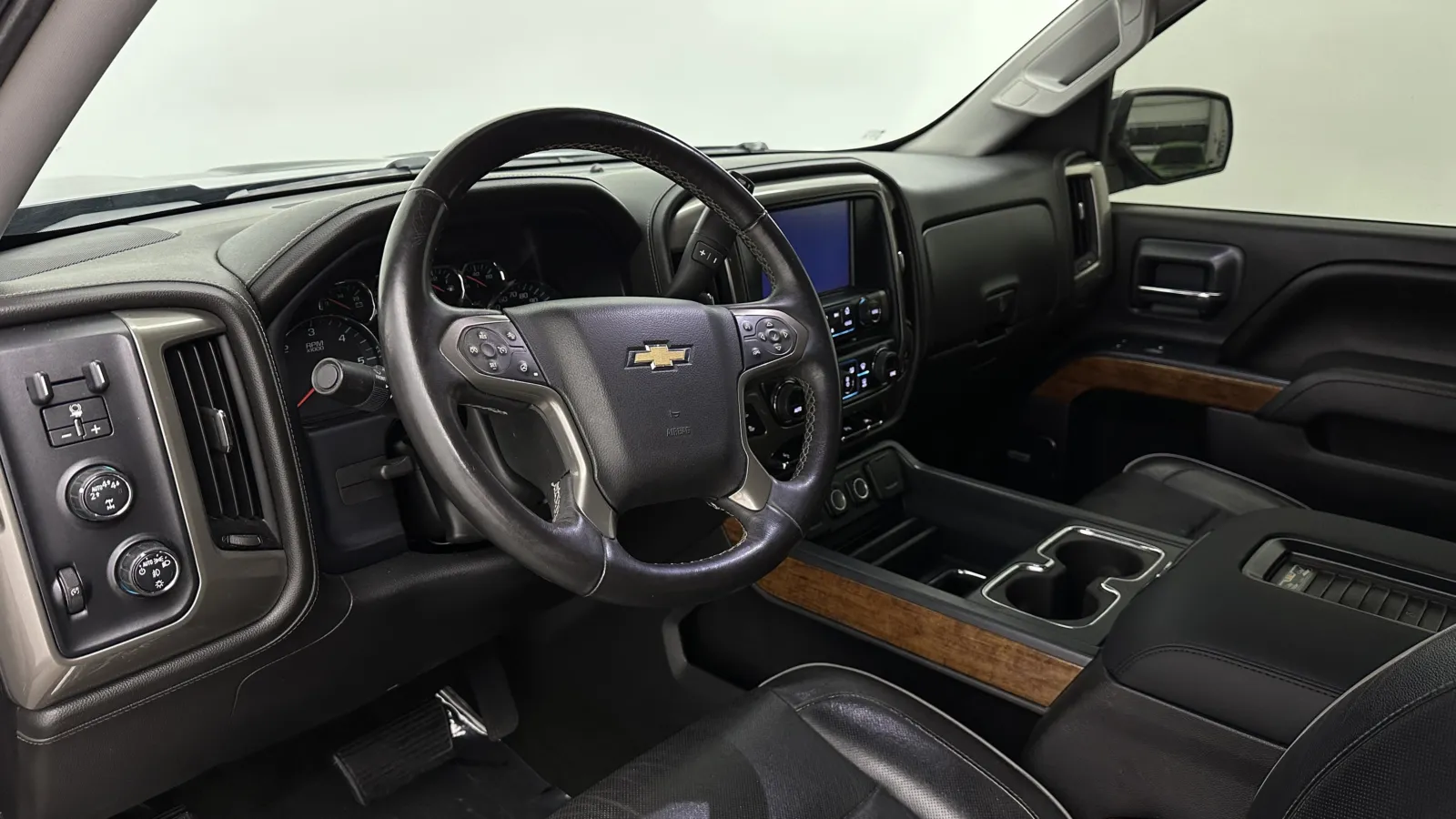 Chevrolet Silverado photo 10