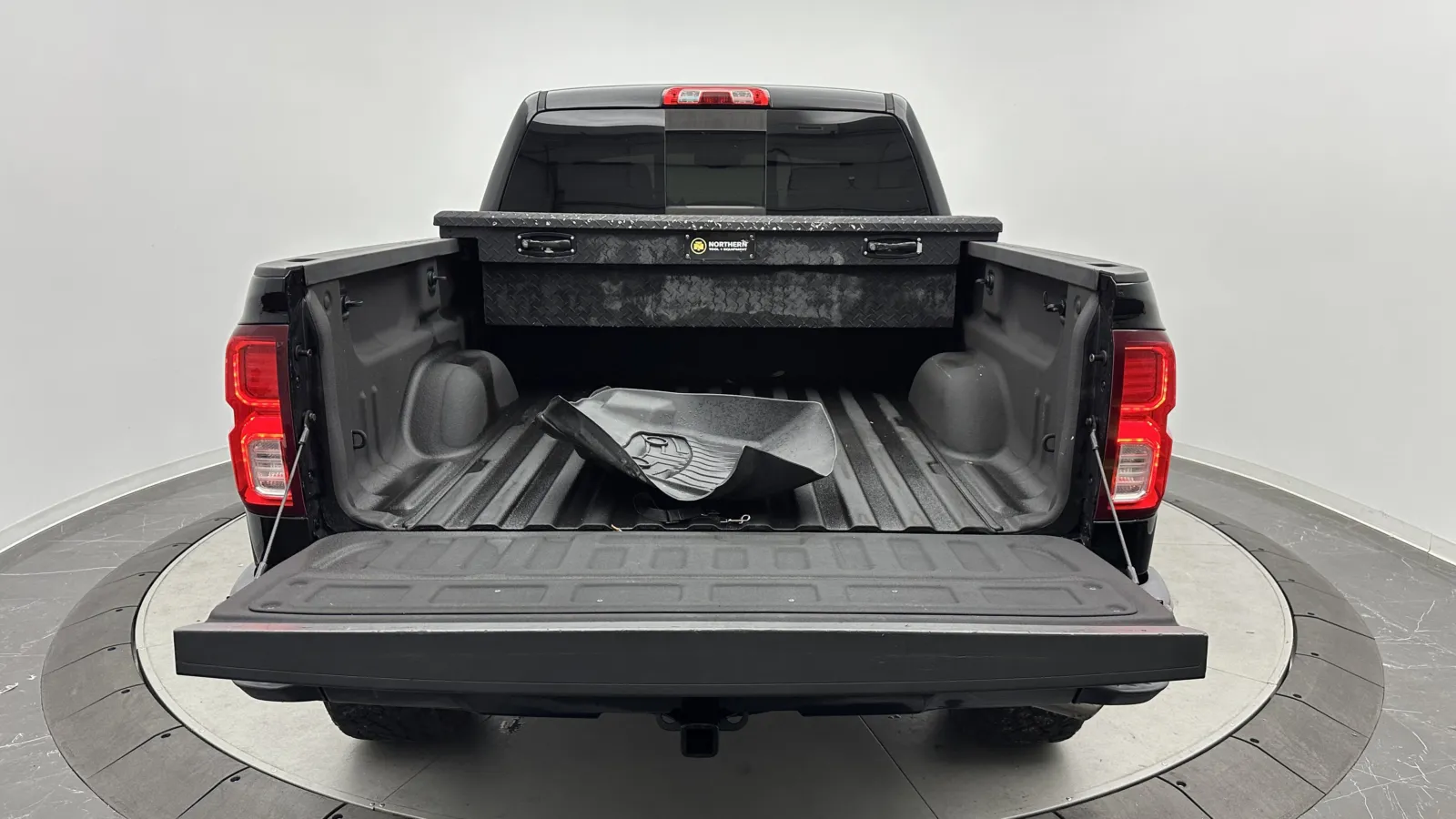 Chevrolet Silverado photo 29