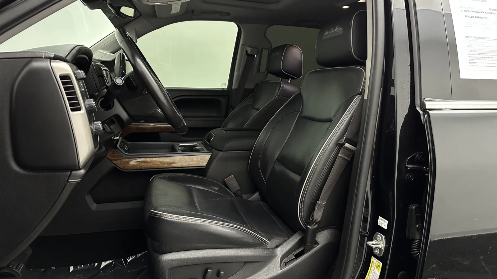 Chevrolet Silverado photo 14