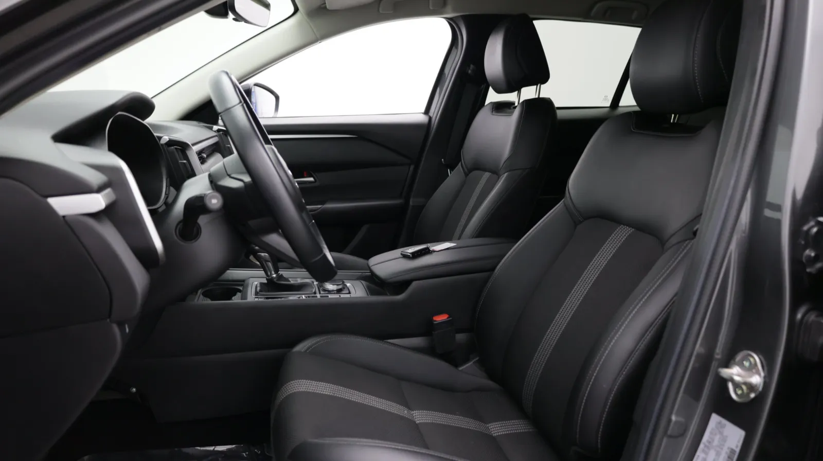Mazda CX-50 photo 14