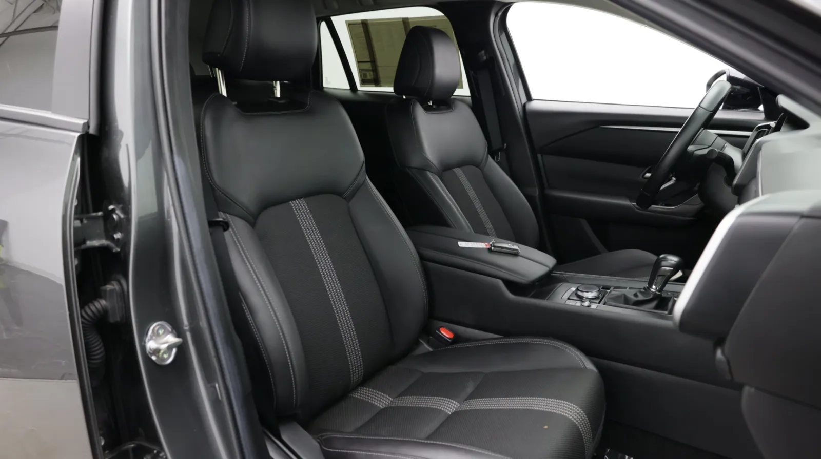 Mazda CX-50 photo 35