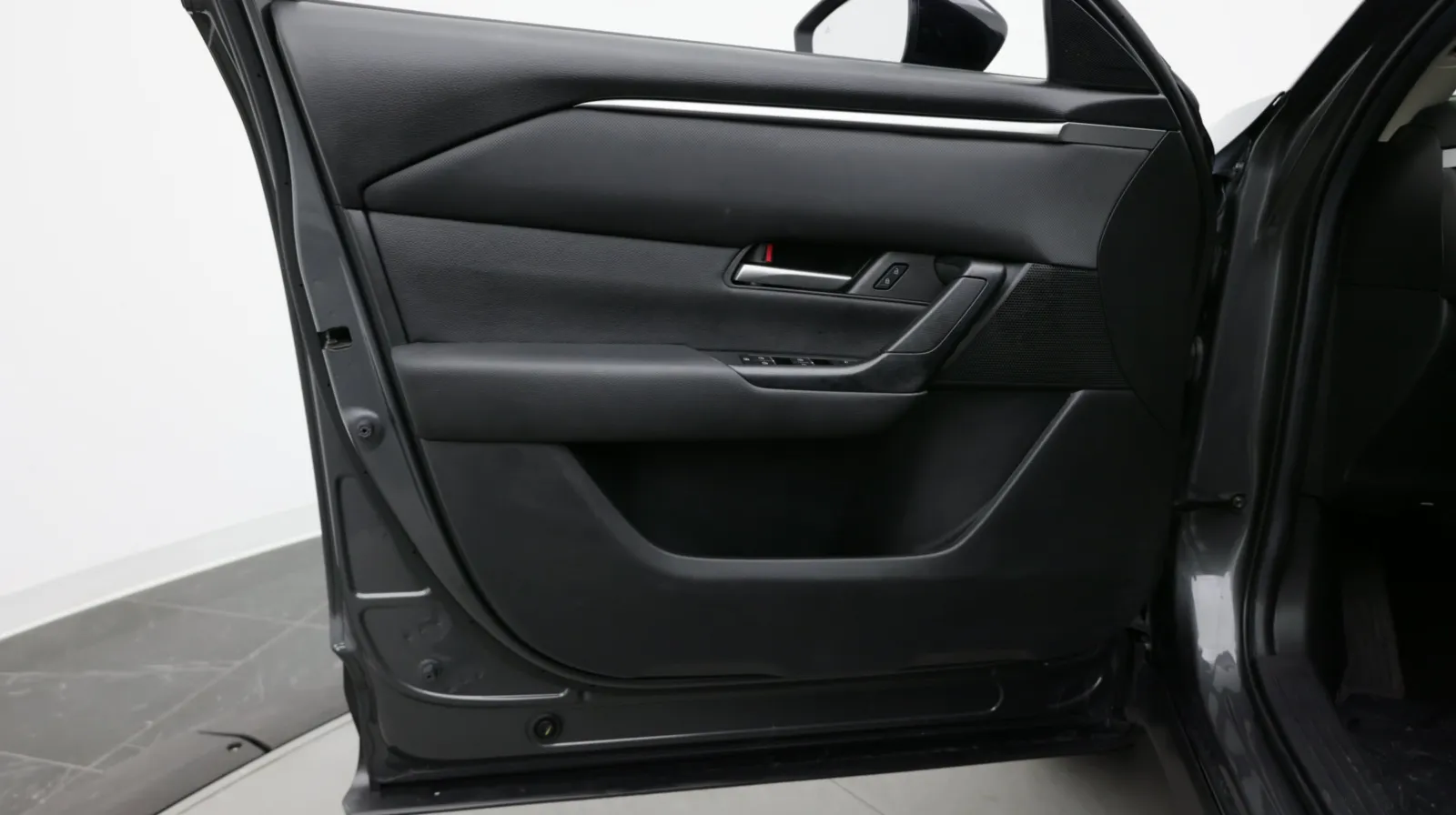 Mazda CX-50 photo 10