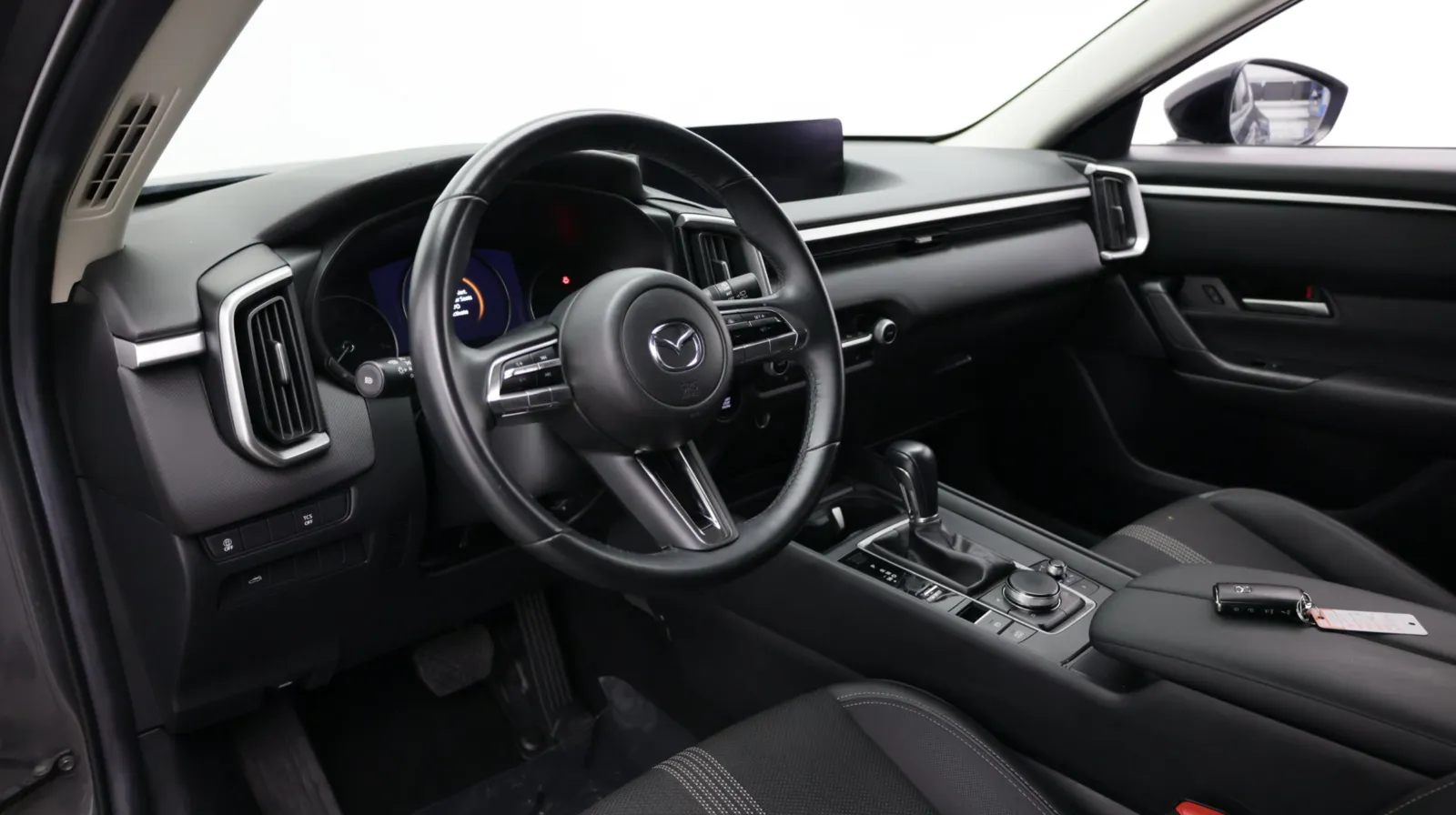 Mazda CX-50 photo 11
