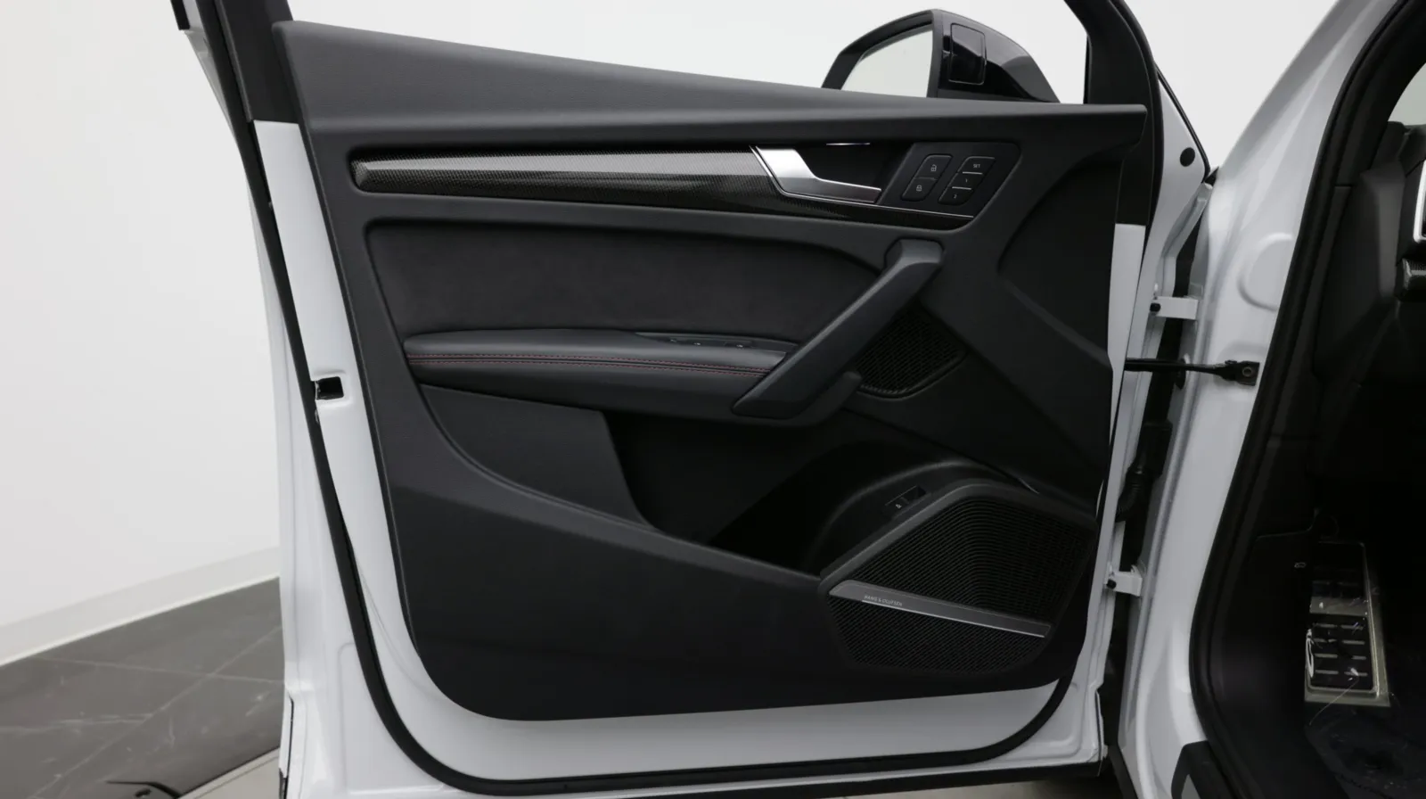 Audi SQ5 photo 14
