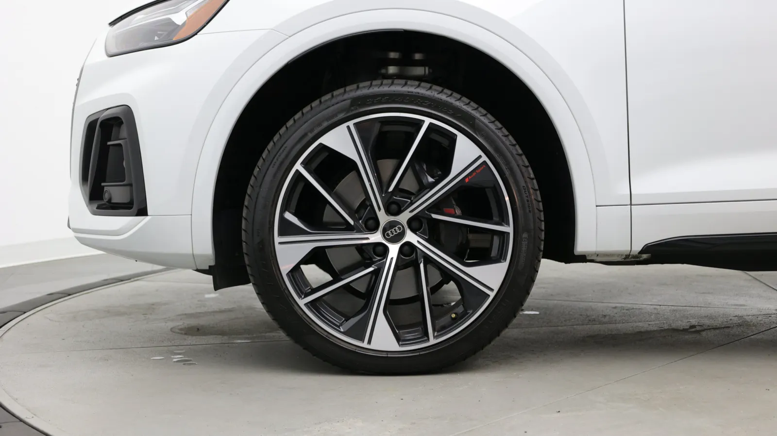 Audi SQ5 photo 12