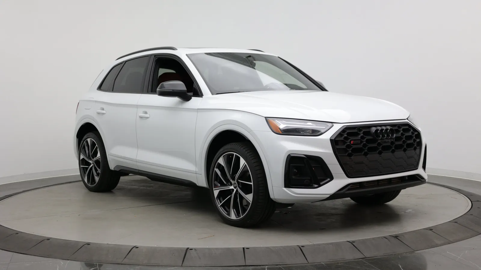Audi SQ5 photo 3