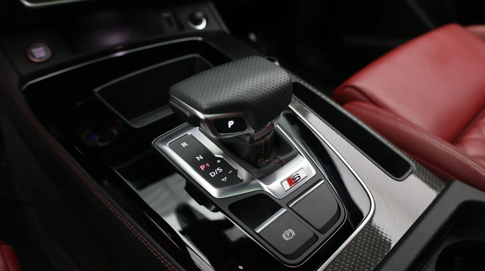 Audi SQ5 photo 21