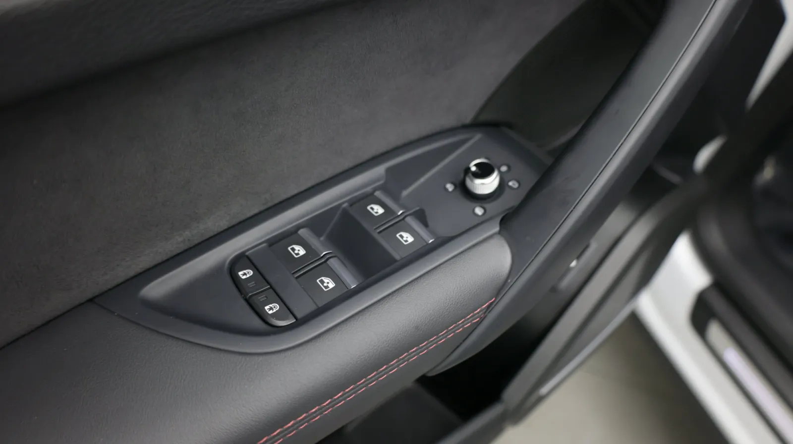 Audi SQ5 photo 15