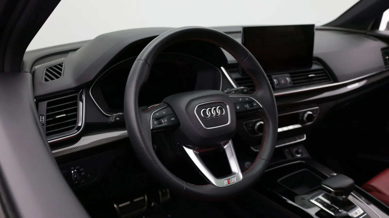 Audi SQ5 photo 11