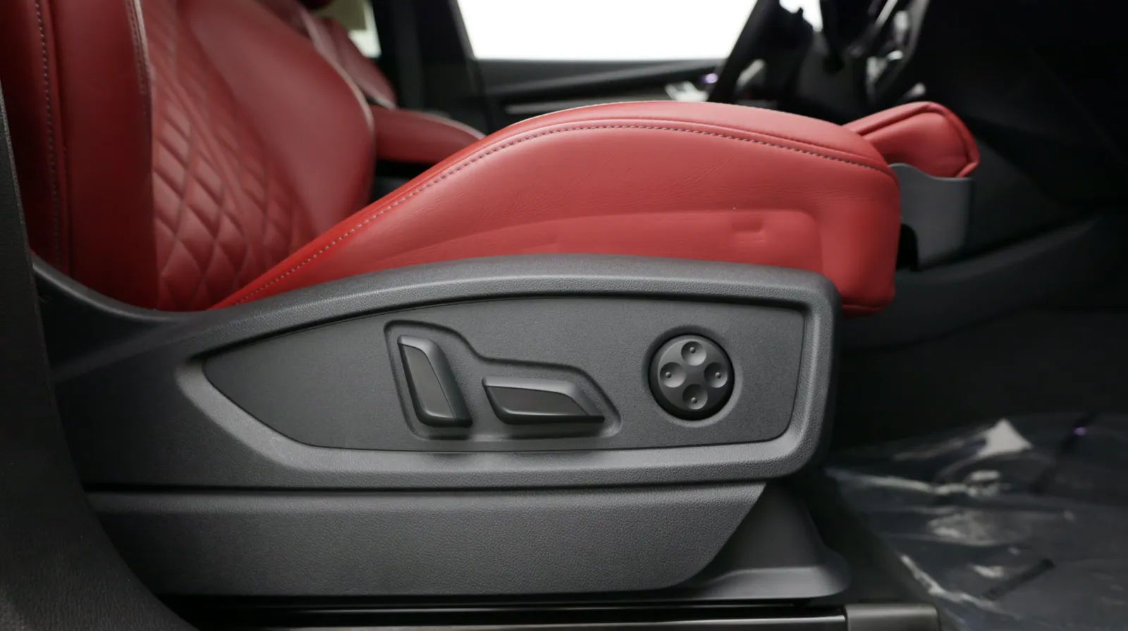 Audi SQ5 photo 46