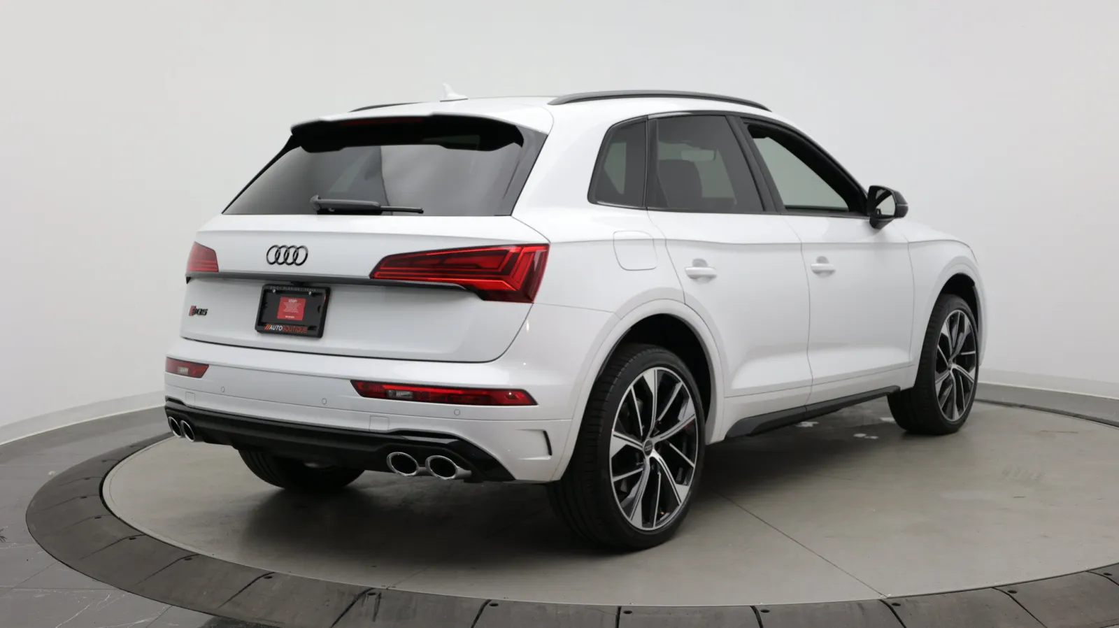 Audi SQ5 photo 8