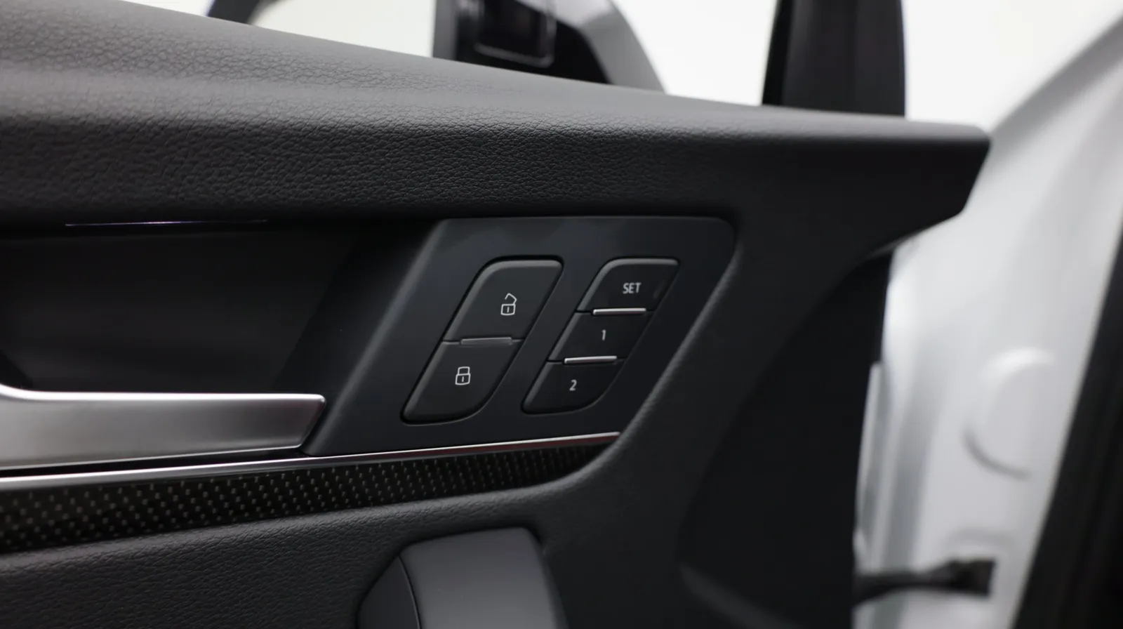Audi SQ5 photo 16