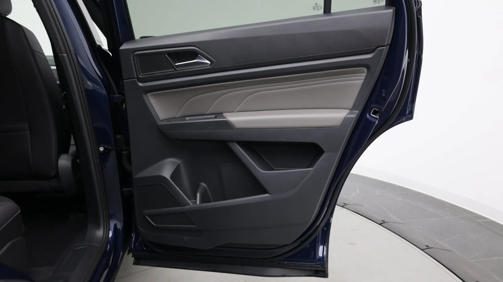 Volkswagen Atlas Cross Sport photo 30