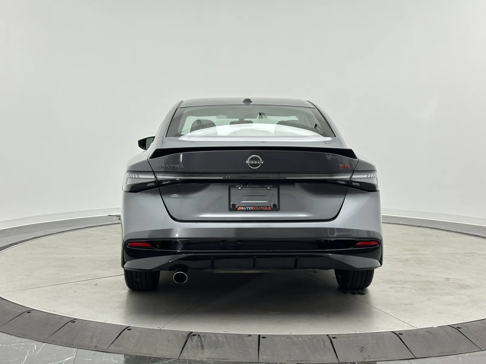 Nissan Sentra photo 3