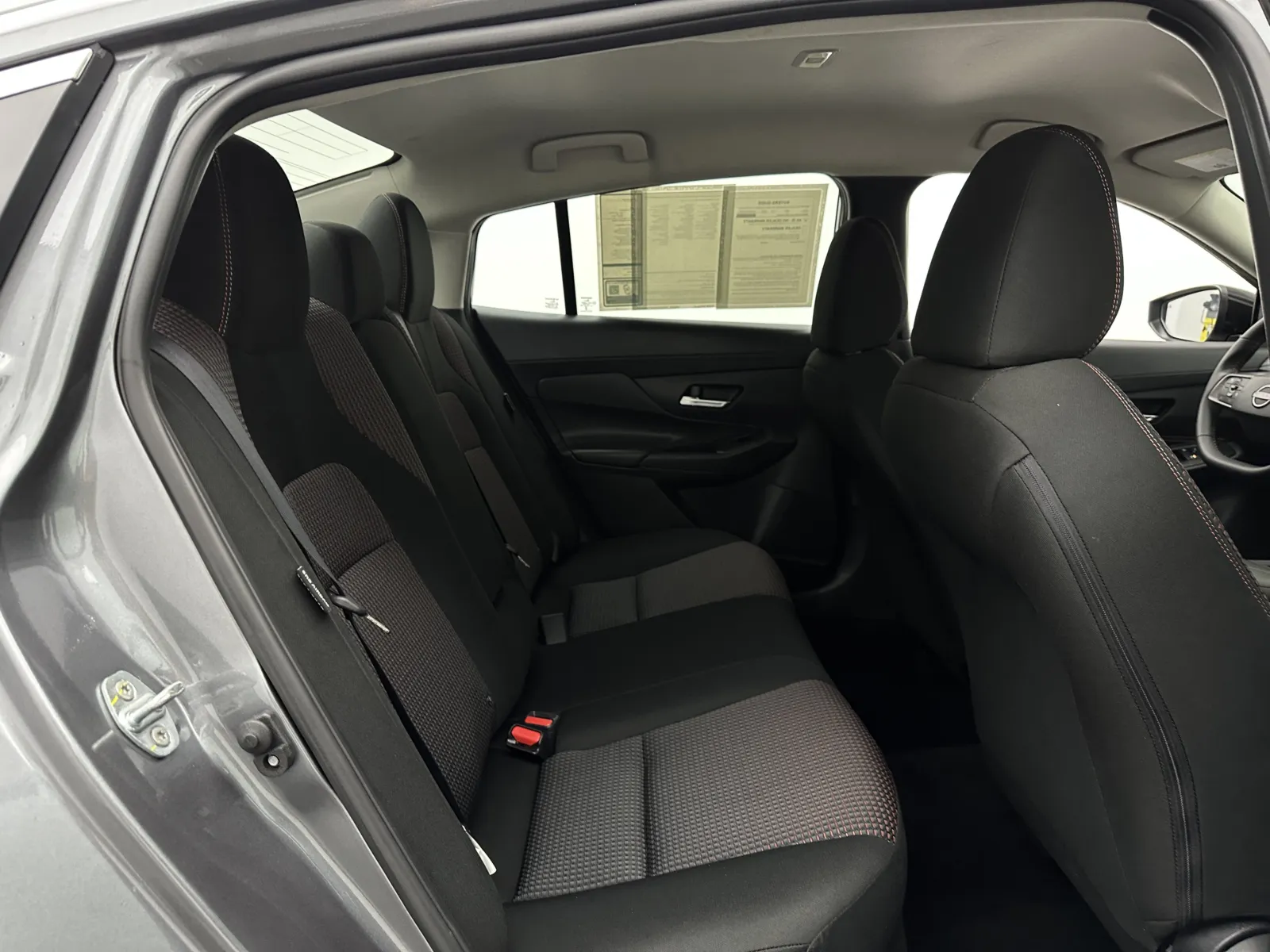 Nissan Sentra photo 35