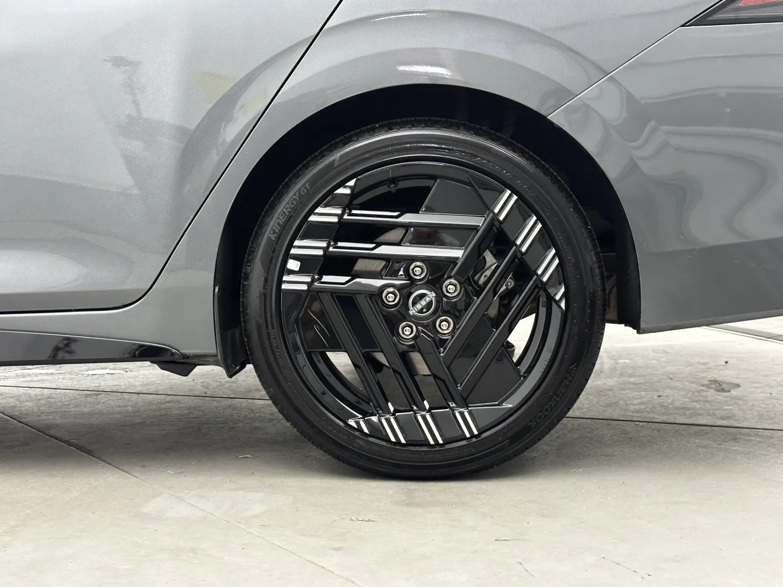 Nissan Sentra photo 9