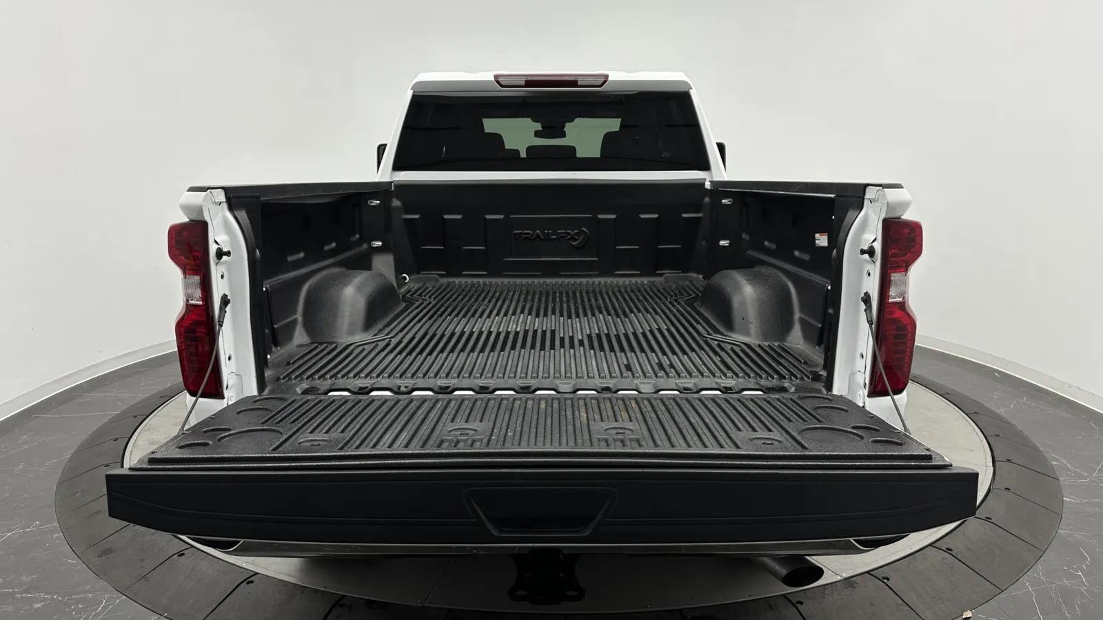 Chevrolet Silverado photo 22