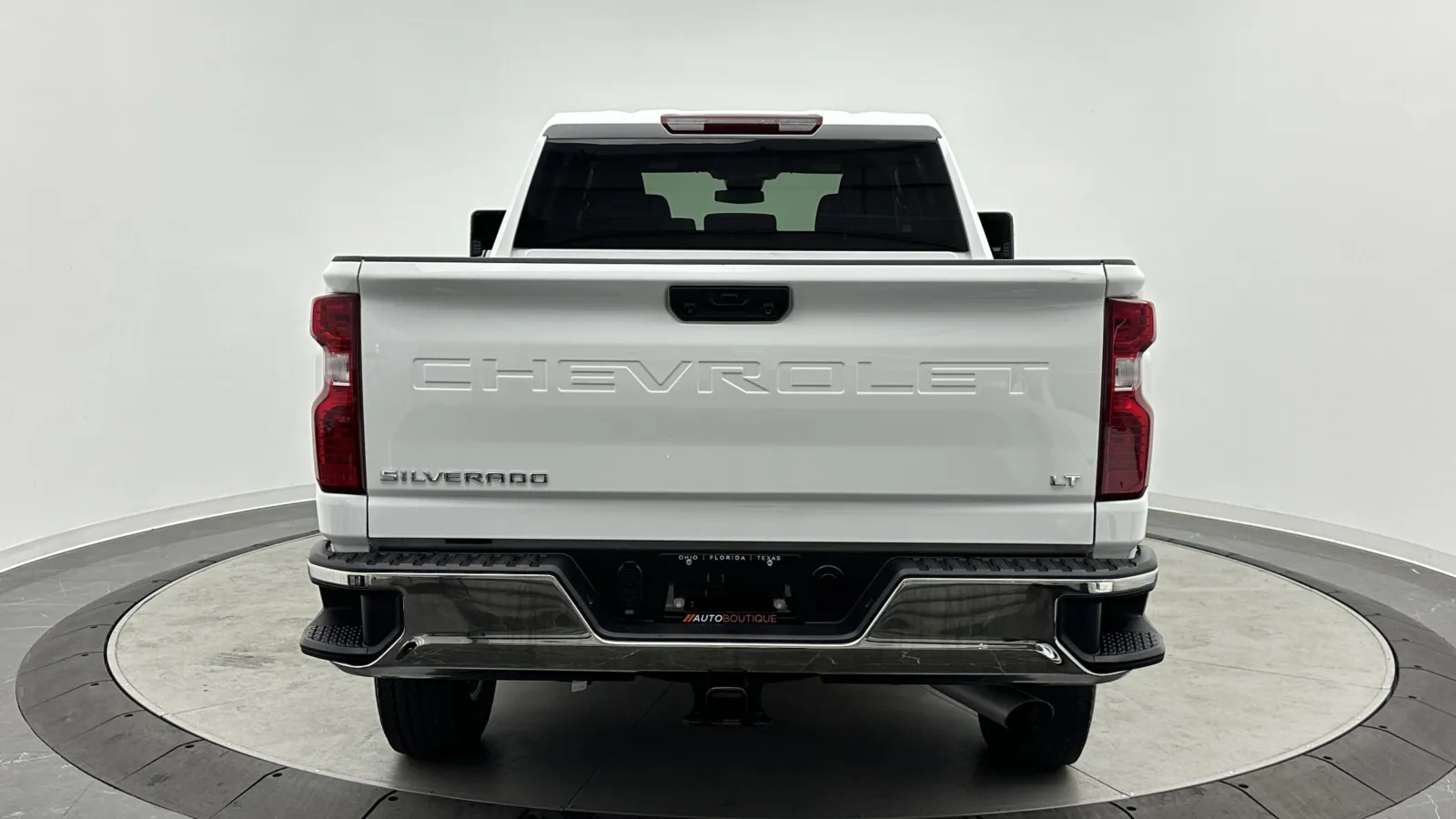 Chevrolet Silverado photo 7