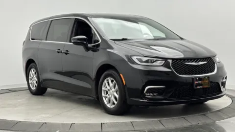 Another view of 2026 Chrysler Pacifica Select for sale in Jacksonville, FL at Auto Boutique Florida