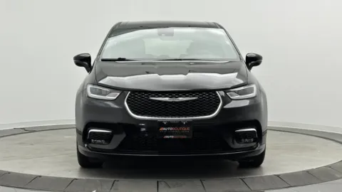 Photos of 2026 Chrysler Pacifica Select for sale in Jacksonville, FL at Auto Boutique Florida