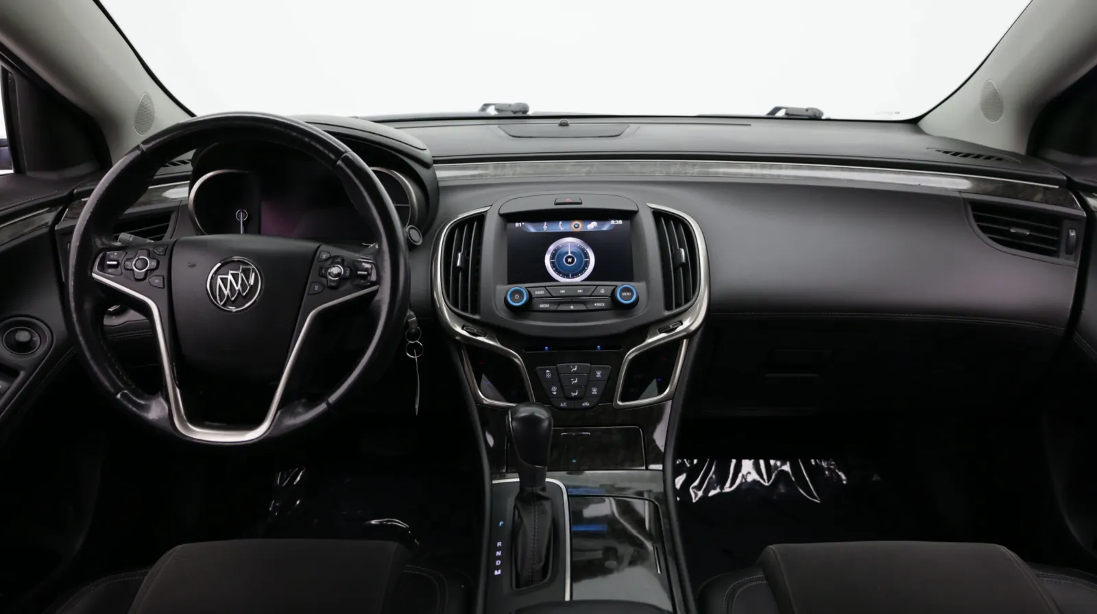 Buick LaCrosse photo 26