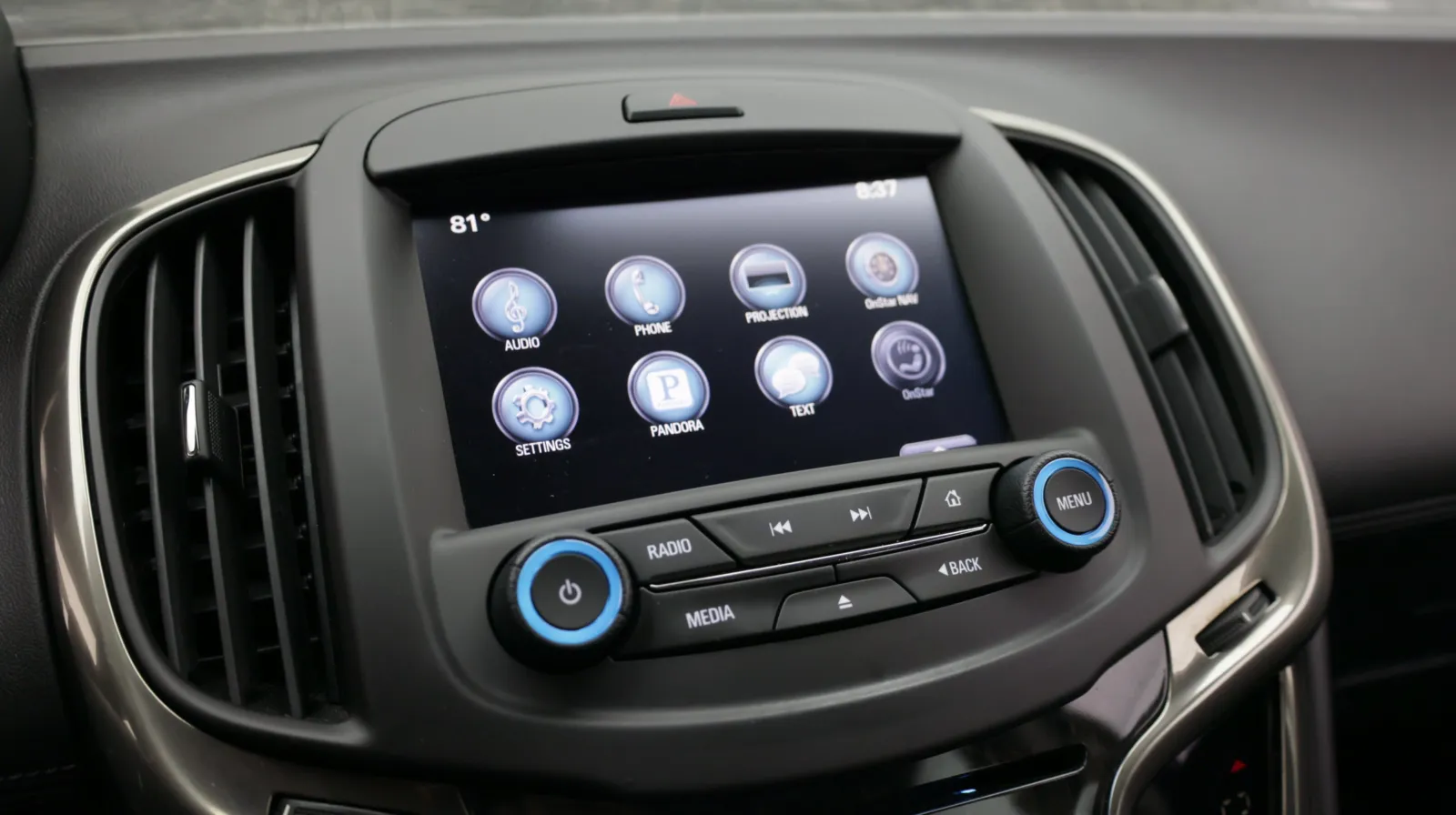 Buick LaCrosse photo 15