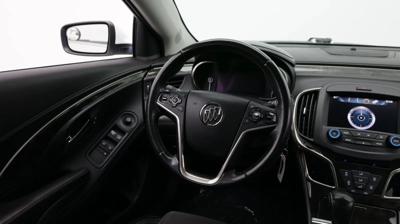 Buick LaCrosse photo 25